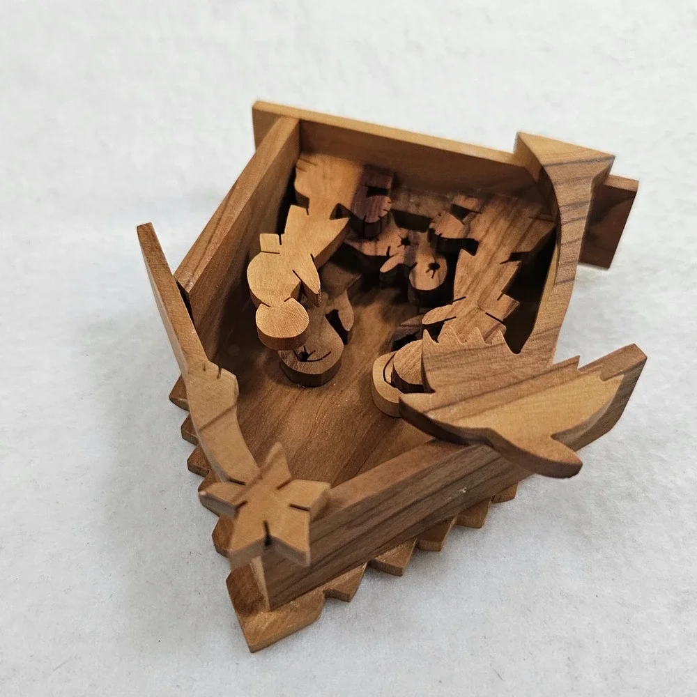 Handcrafted‎ Olive Wood Nativity Scene Stable Silhouette Christmas Decor 4.5